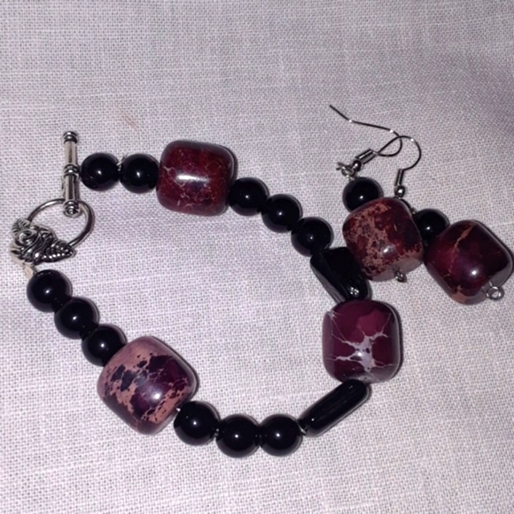 King Turquoise & Glass Bracelet & Earrings - Picture 3 of 7